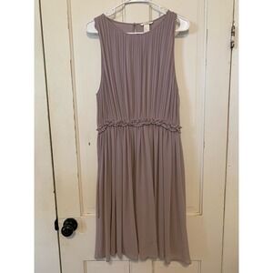 H & M Lilac pleated sleeveless dress. Size 14. Great condition.